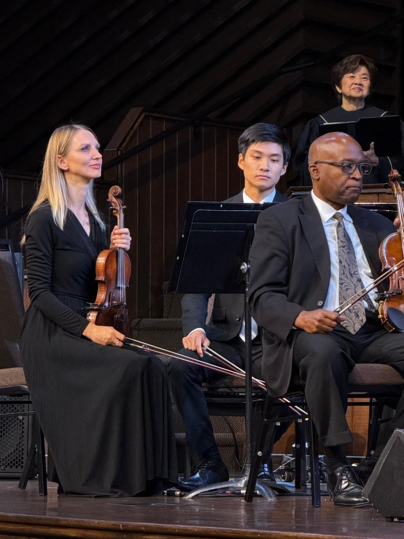 Mila performing with the ensemble (40)
